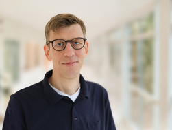 Dr. Bolling, Chefarzt für Onkologie im AMEOS Reha Klinikum Ratzeburg.